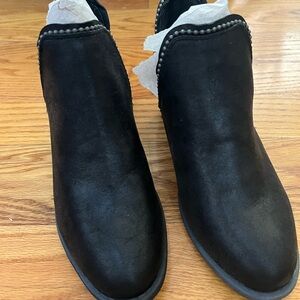 NEW Very G Women's Black Ankle Booties